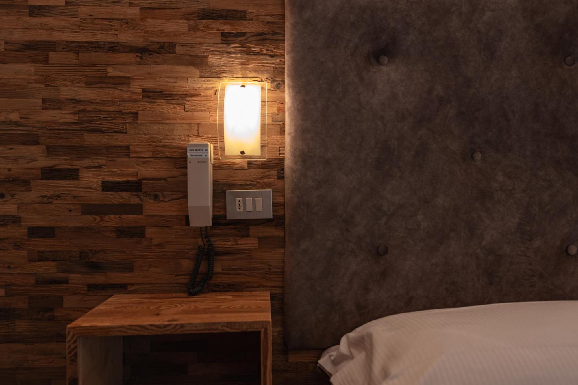 Hotel Ciamol 캄피텔로디파사 외부 사진